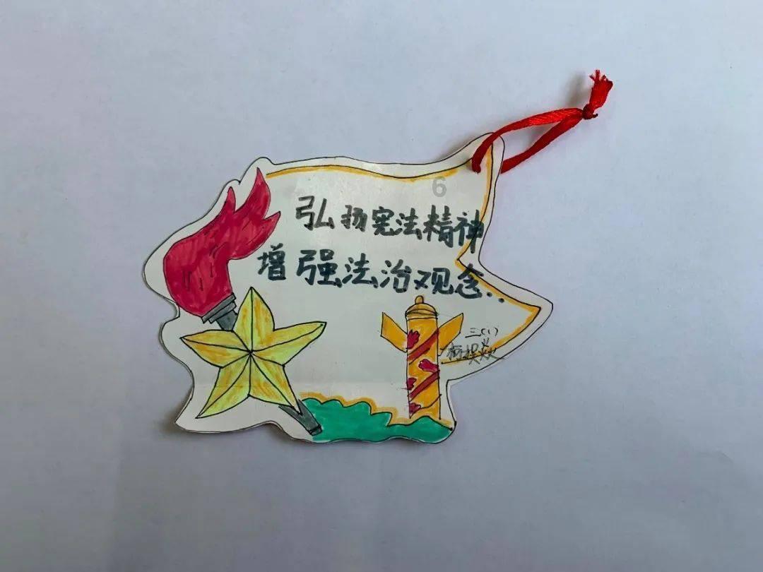 逃离春雨下的房子